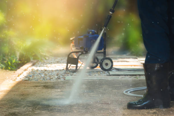Best Driveway Pressure Washing  in Hubbard, OH
